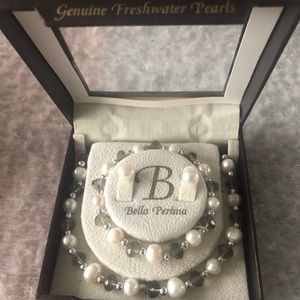 Bella Perlina Freshwater Pearl Set